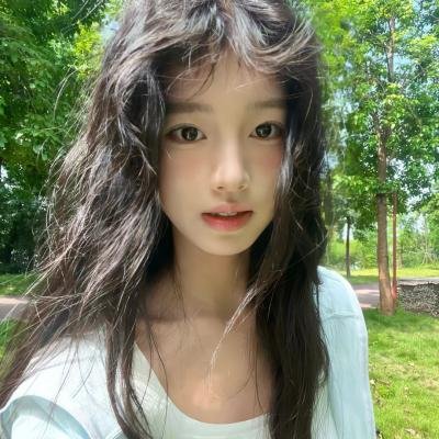 我们身处的谎言世界封面